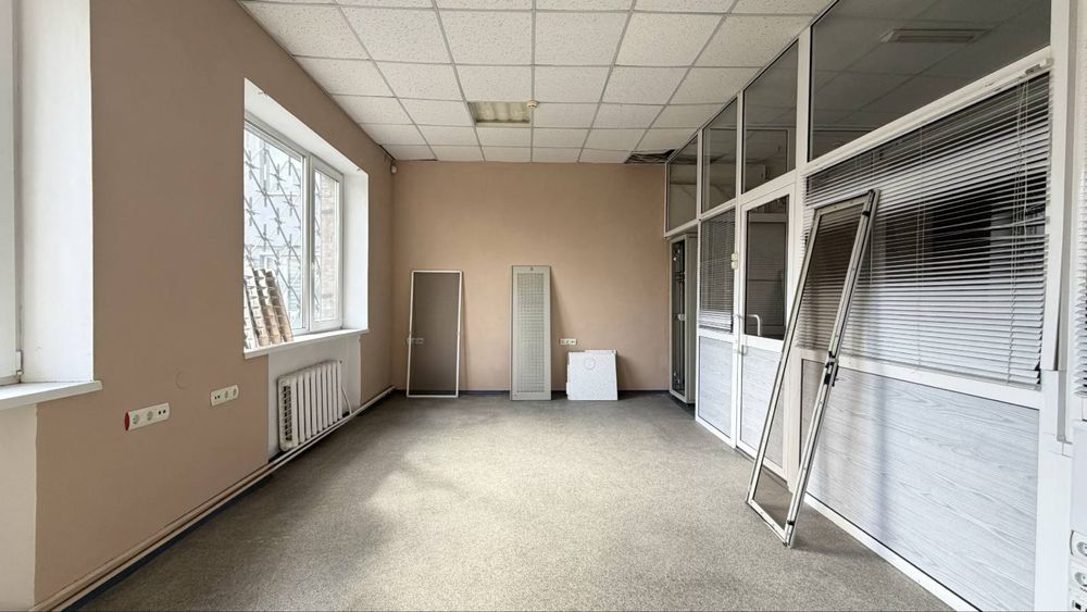 Продаж приміщення вільного призначення