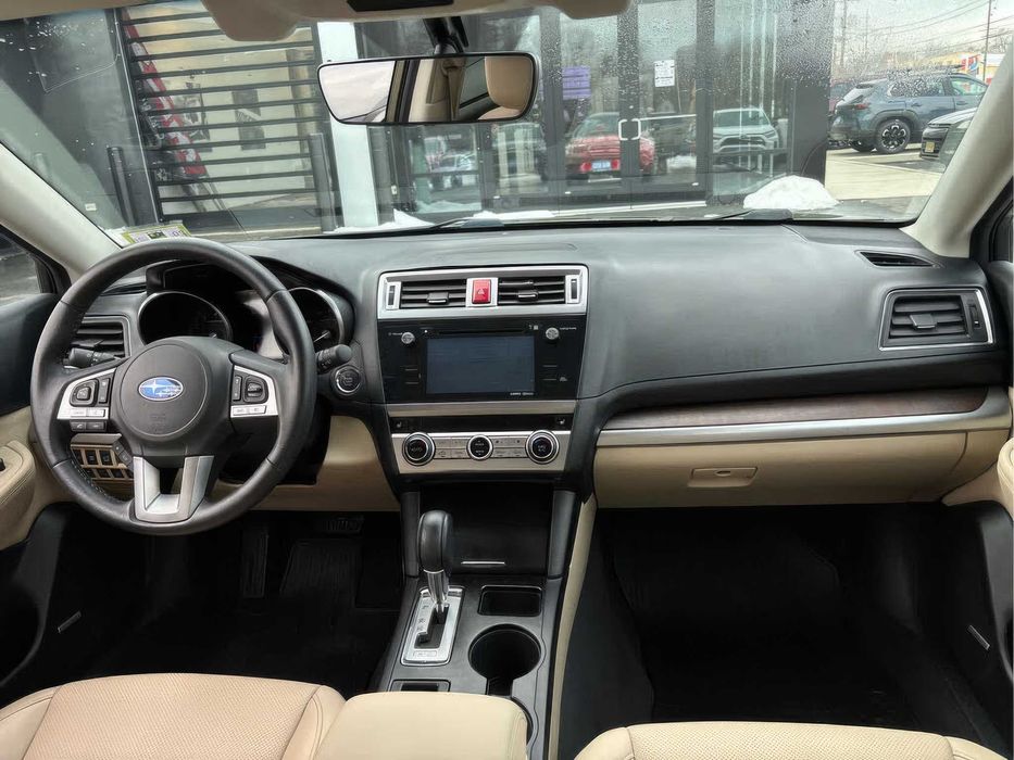 Subaru Outback Limited      2017