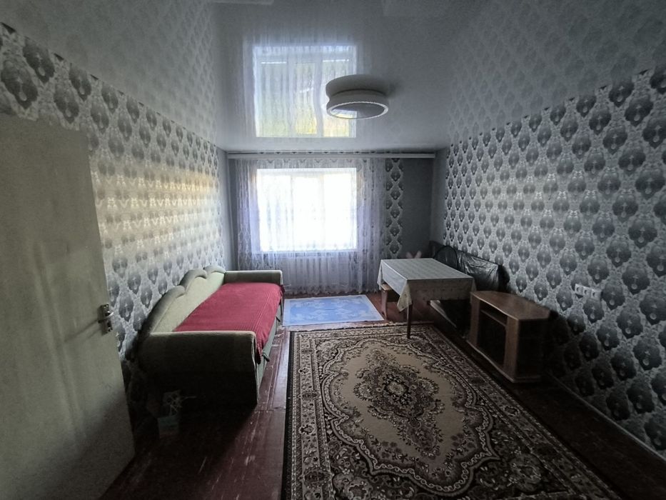Продається 2-х кімнатна квартира в смт.Люблинець