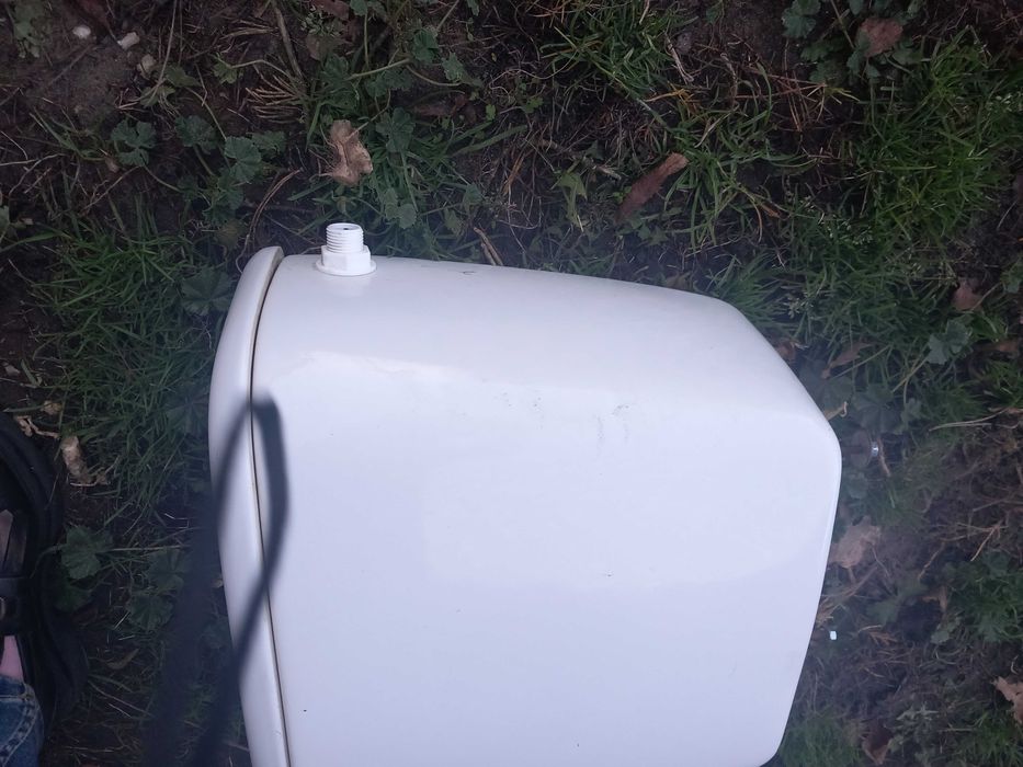 Spłucznka  dolnopłuk ceramiczny