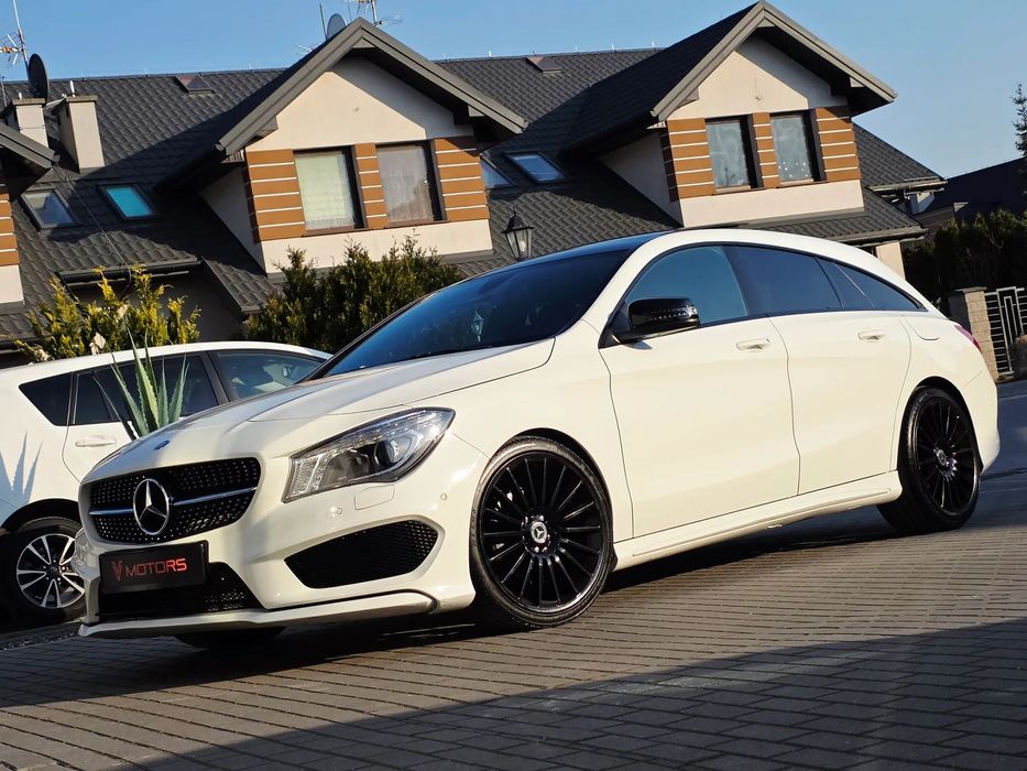 Mercedes-Benz CLA AMG Line___BiXenon LED Skóra Alcantara Kamera Panorama Alu19 AMG Black