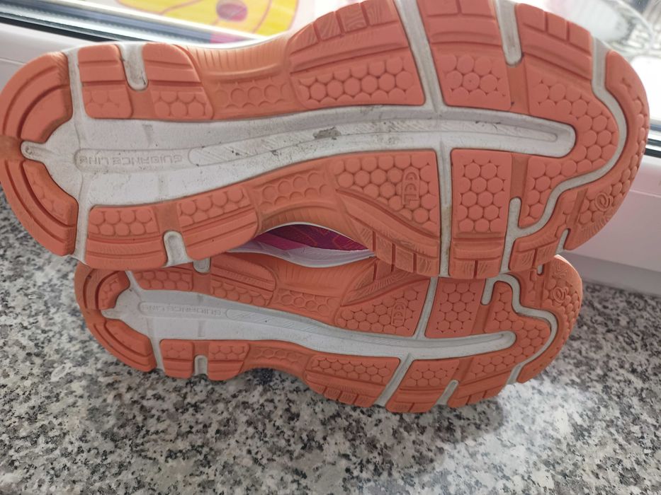 Damskie buty do biegania asics Gel-Nimbus 19 rozmiar 37