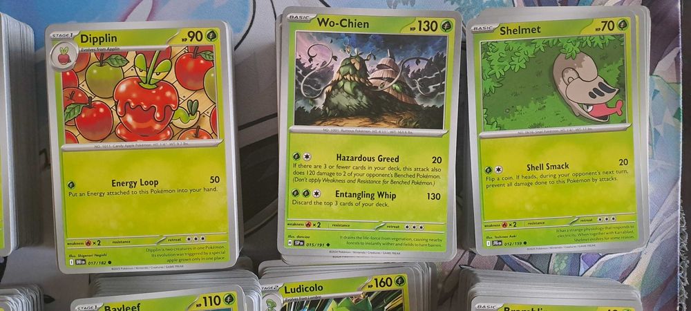 Karty Pokemon TCG.  Ponad 950 kart bez powtórek.