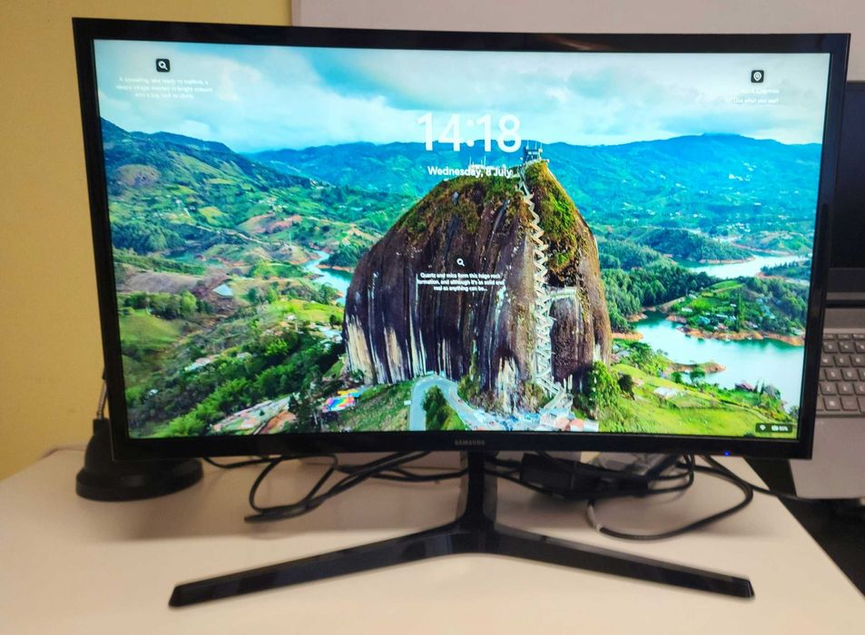 Monitor Zakrzywiony Samsung 24" FullHD (S24C366EAU)