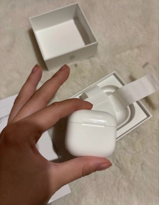 AirPods 4 USB-C Novos e Nunca Usados | Caixa Original | Seguro Incluído