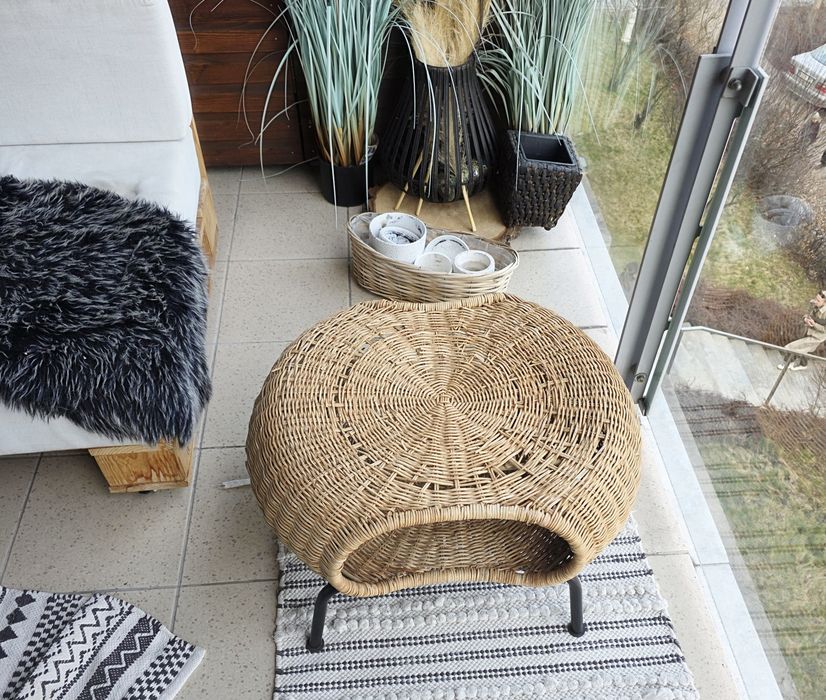 Gamlehut Ikea stolik, podnóżek ze schowkiem