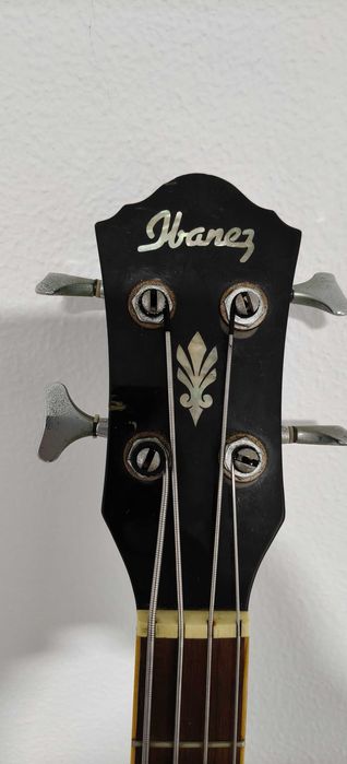 Ibanez AE10-BK1201 baixo