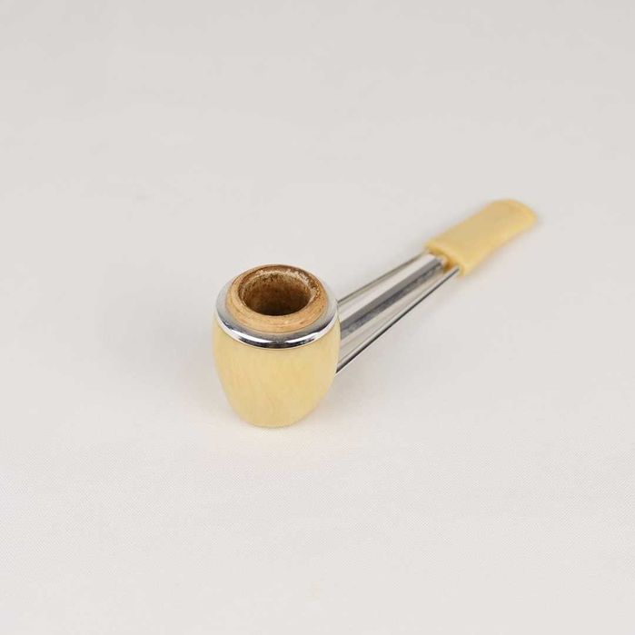 Cachimbo em plástico e metal com filtro metálico interno