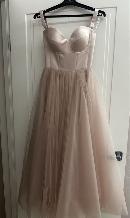 Плаття на випускний