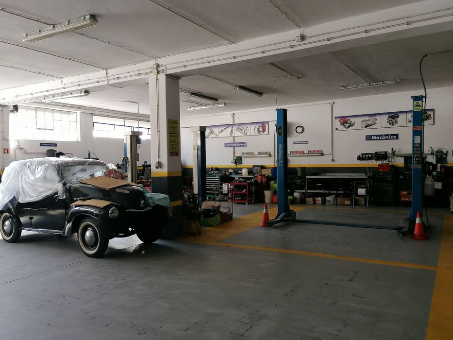 Oficina automóvel / armazém