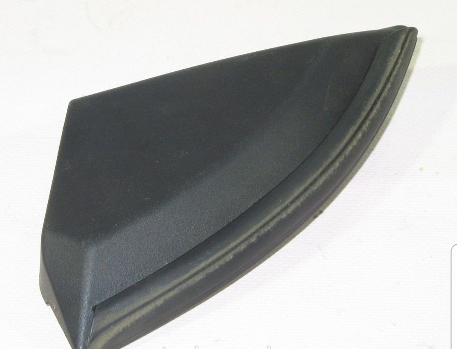 Кришка зеркала ліва Nissan Leaf