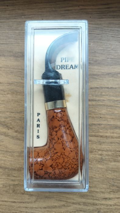 пустий флакон туалетної води