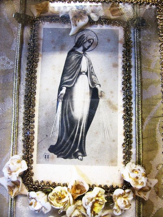 lindo antigo registo-vitrine-com a imagem da Nossa Senhora Immaculata
