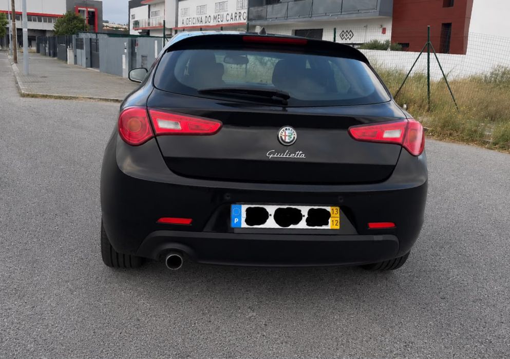 Alfa Romeo Giulietta 1.6 JTDm Distinctive | 105 CV | 6 velocidades | Dez. 2013 | 194.000 Km