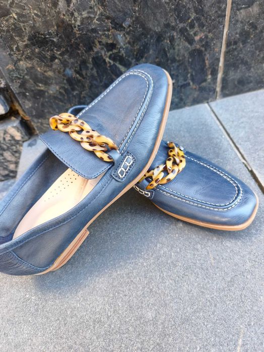 Лофери, балетки Clarks