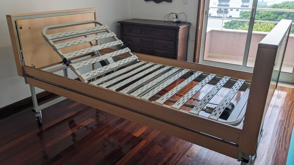 Cama Elétrica Articulada Orthos Triumph - Repartida e Colchão Hidrogel