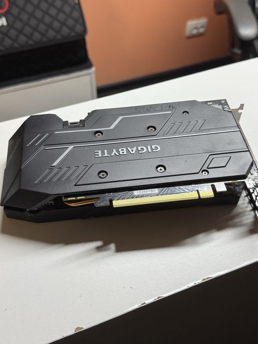 Відеокарта Gigabite 2060 6GB