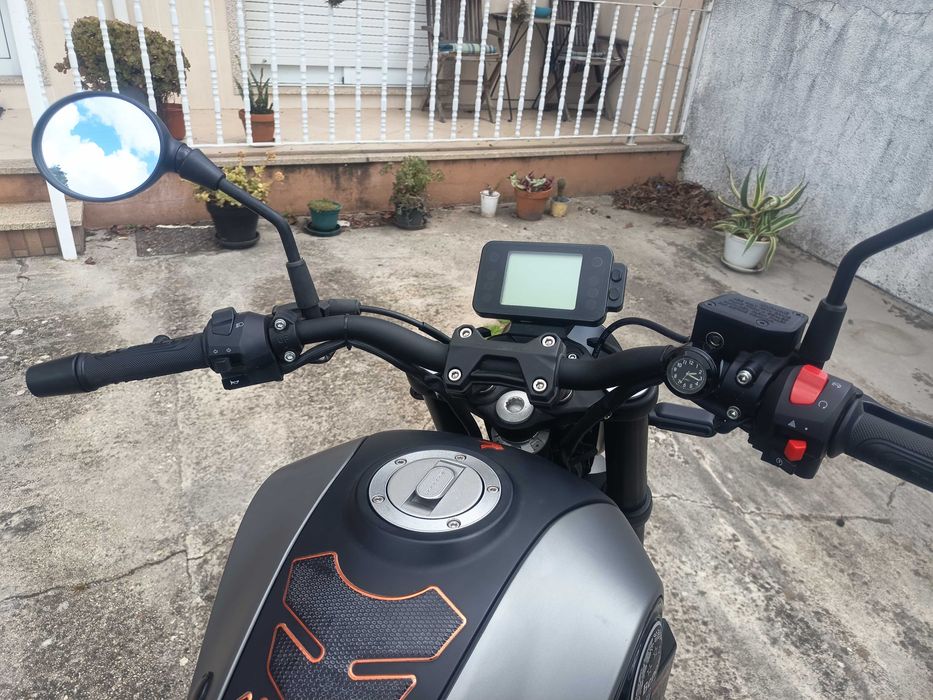 Moto Benelli leoncino 125