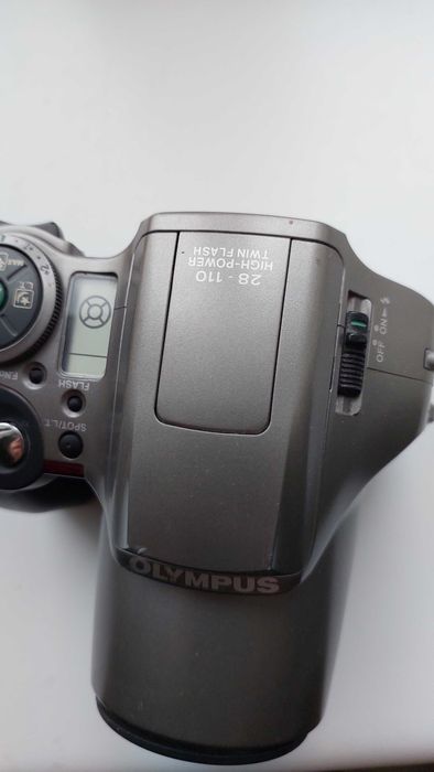 Дзеркальний плівковий фотоапарат Olympus IS - 300