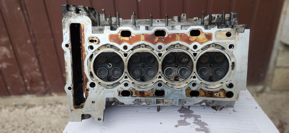ГБЦ Головка блоку циліндрів 1.6 VTі  EP6 турбо бензин
