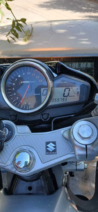 Moto Suzuki Inazuma 250