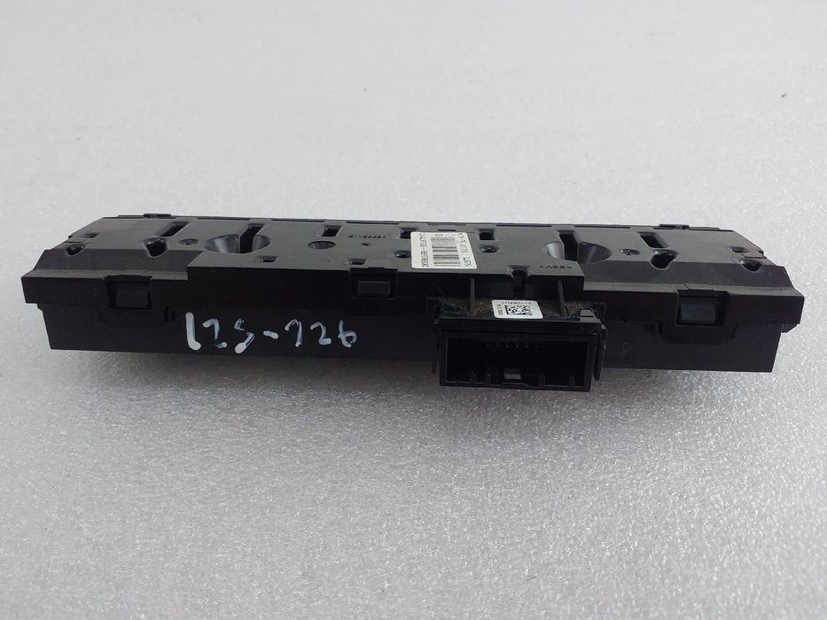 Comando / botão / interruptor multifunções RENAULT Zoe (BFM_)