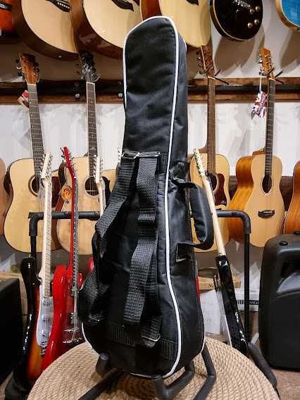 Laila UMC-2115-SM Solid Top ukulele sopranowe + super pokrowiec