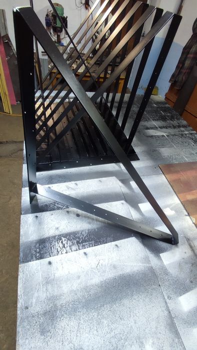 Тримач для полиць, металеві кронштейни