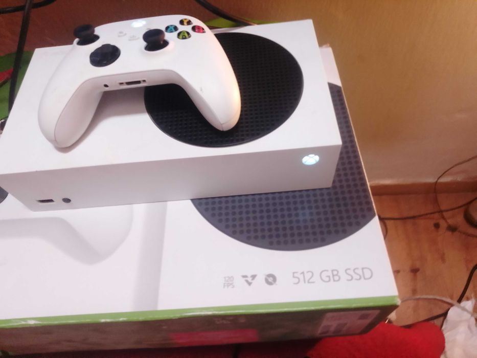 Xbox series S + TV LCD 250€