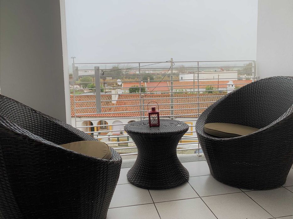 Álamos - Arrendamento de apartamento T2 com 100m2