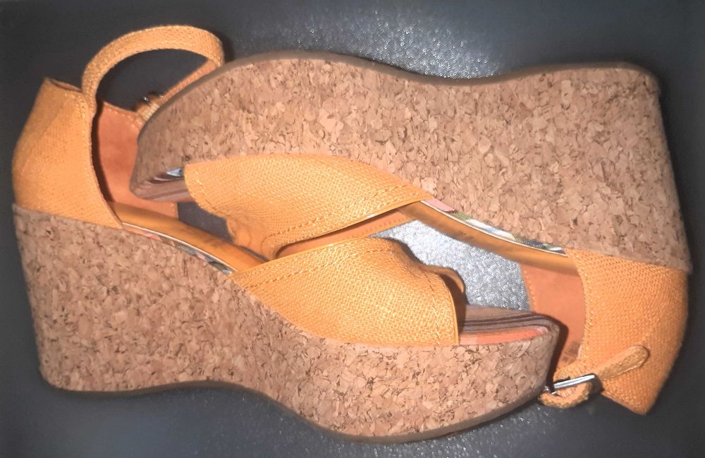 Sandalias na cor ocre Rockport