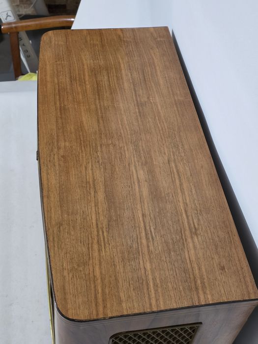 Rádio antigo reparado SABA
