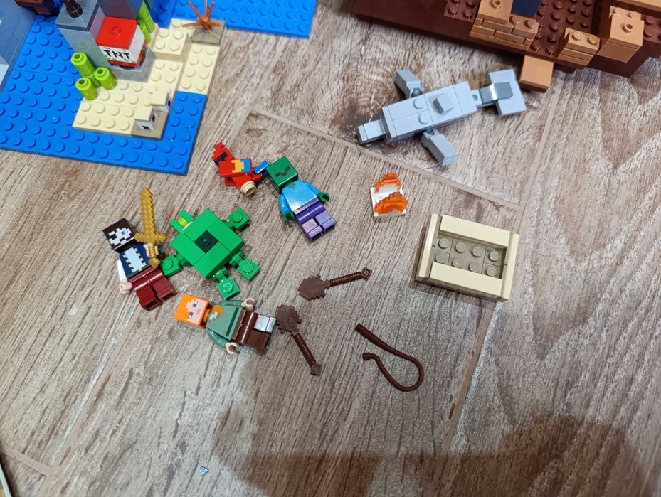 LEGO 21152 Minecraft - Przygoda na statku pirackim