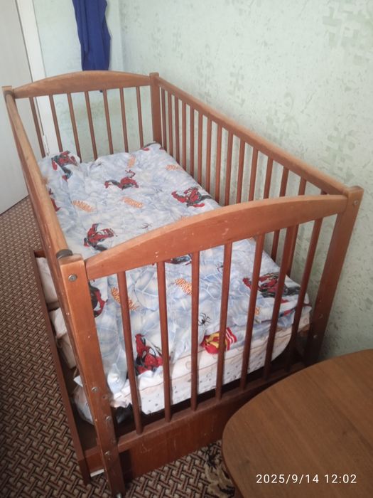 Детская кроватка