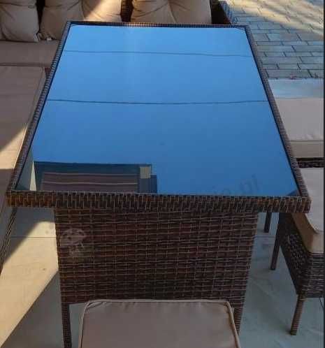 Stół ogrodowy- technorattan, szyba hartowana.