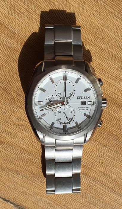 Citizen Eco-Drive Super Titanium Chronograph Mostrador Branco (CA0021-53A)