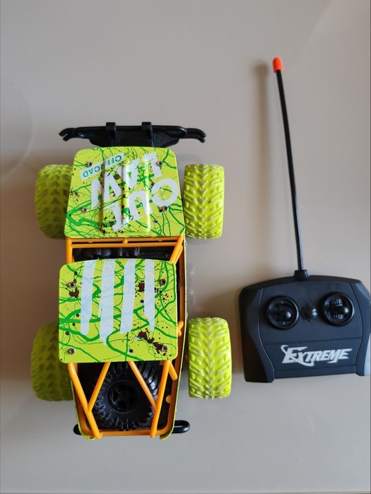 Carro telecomandado Buggy Outlaw da One Two Fun