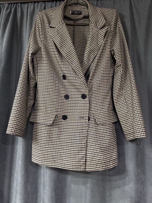 Продам комплект пиджак шорты