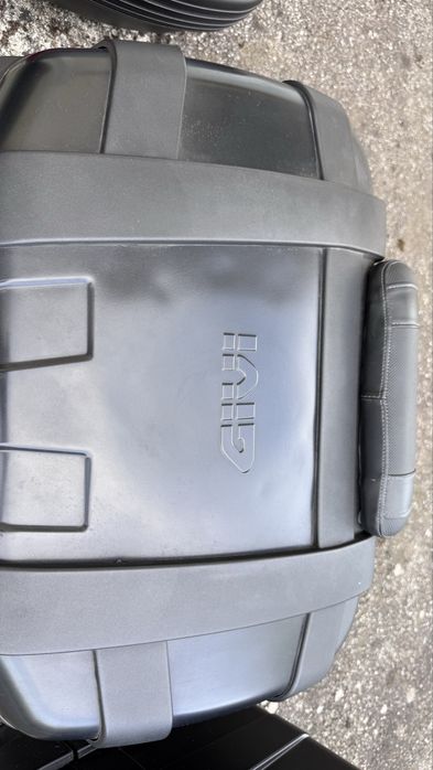 GIVI TREKKER LITE (• Top Case de 52 L + 2 malas laterais de 46 L) – CONJUNTO COMPLETO