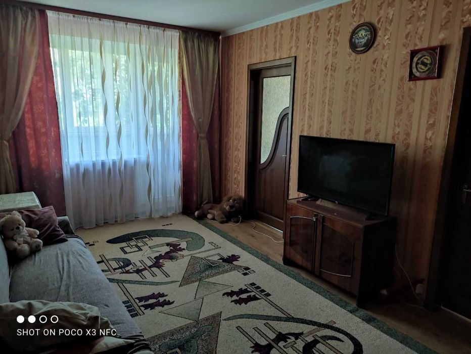 Продам 3-х кімнатну квартиру.