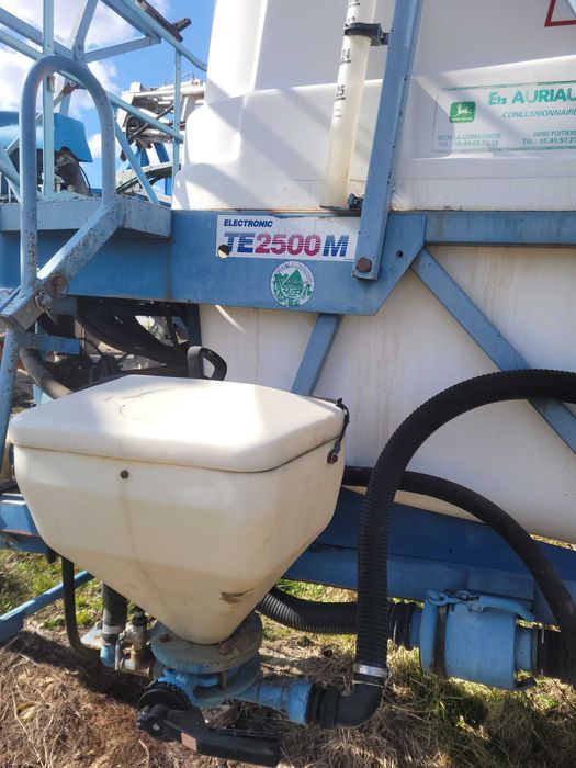 opryskiwacz ciągany EVRARD T2500