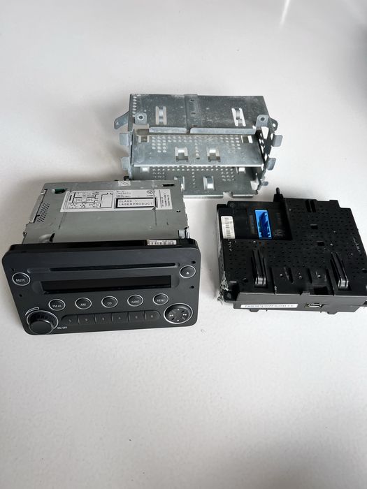 Radio Alfa Romeo 159  metalowa kratka adapter Bluetooth