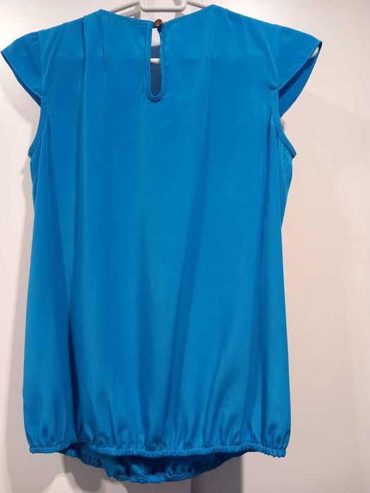 Wyjątkowa niebieska bluzka River Island – rozmiar 6