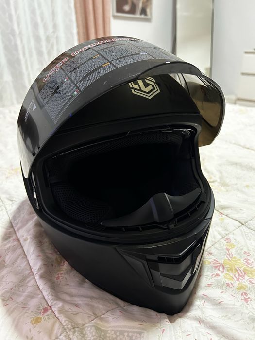Capacete mota novo