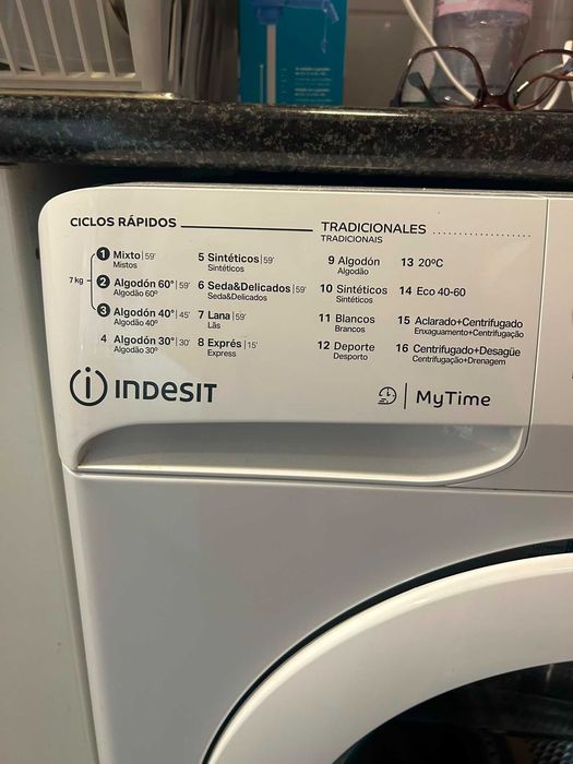 Máquina lavar roupa Indesit