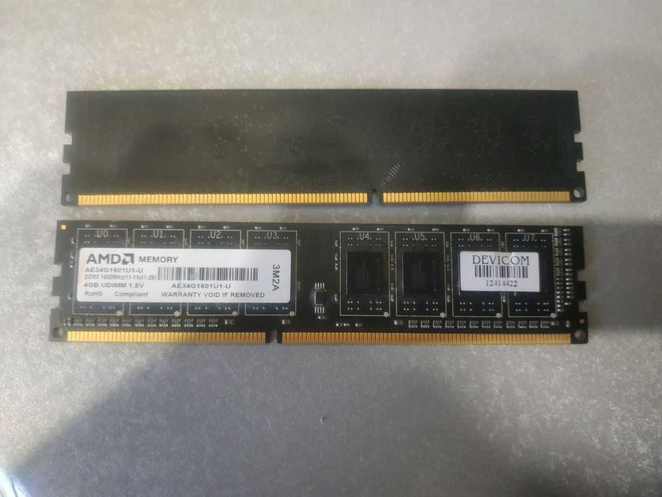 две планки по 4Gb  оперативная память  DDR3-1600MHz АМD