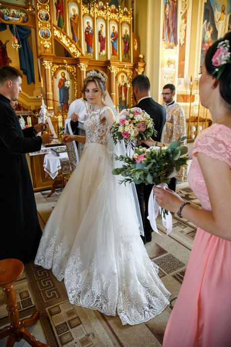 Весільне плаття, весільна сукня
