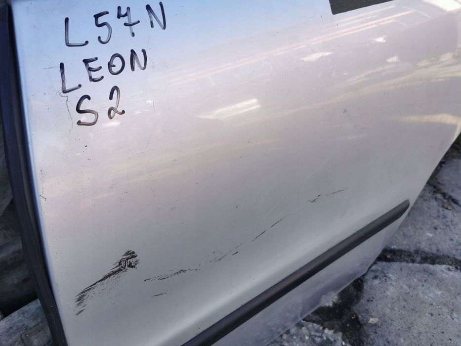 leon i toledo ii drzwi lewy tył kod lakieru l57n