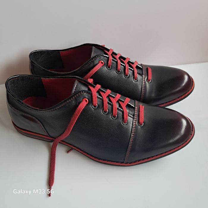 Sprzedam buty męskie R42