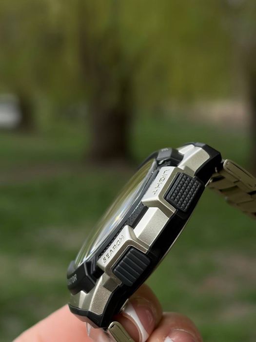 Чоловічий годинник CASIO AE-1000WD-1A.